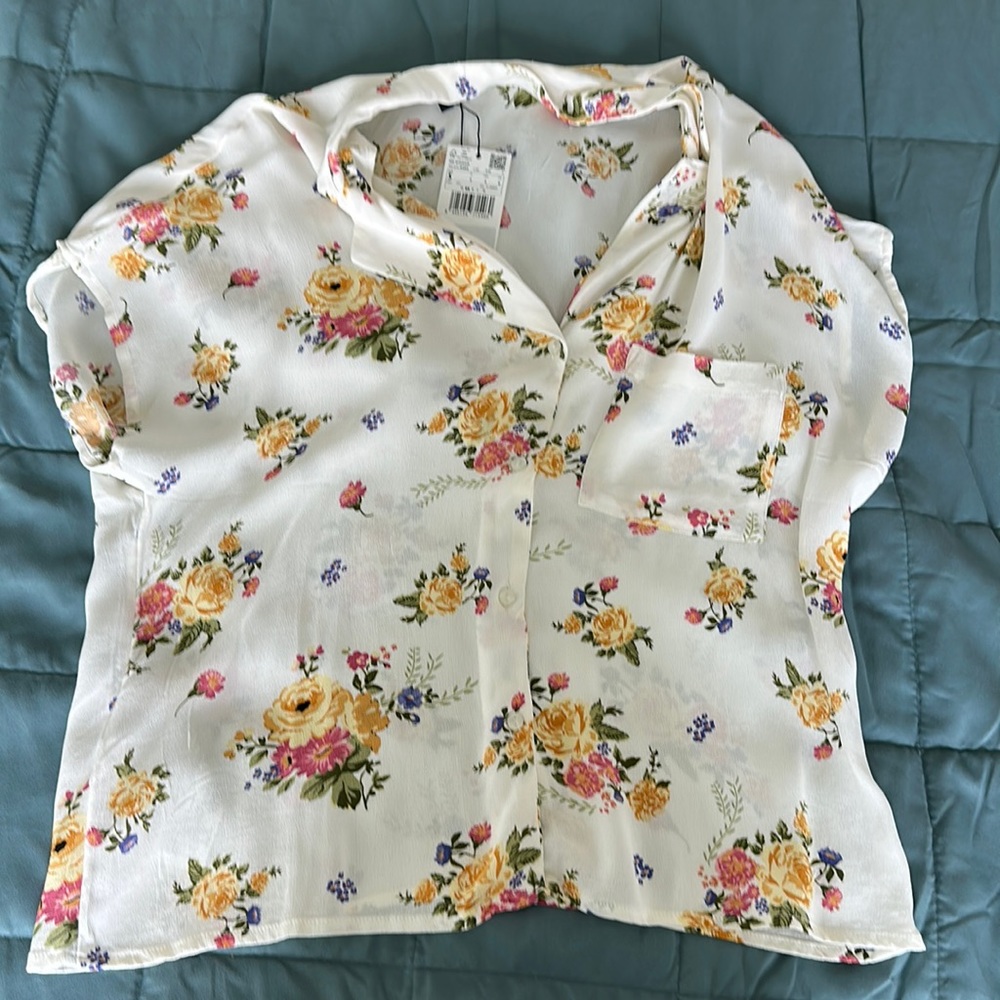 NWT MANGO white button down floral short sleeve top